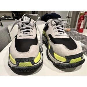 Size 9 - Balenciaga Triple S Green